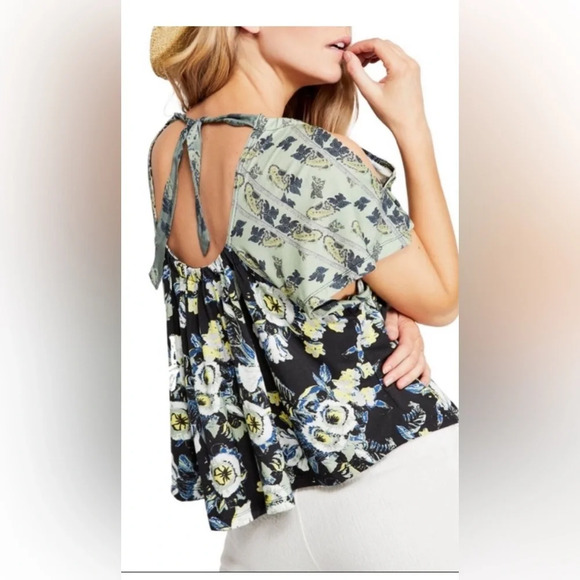 Free People Baja Babe Cold Shoulder Floral Print Top Black Combo (NWOT) - Picture 3 of 11
